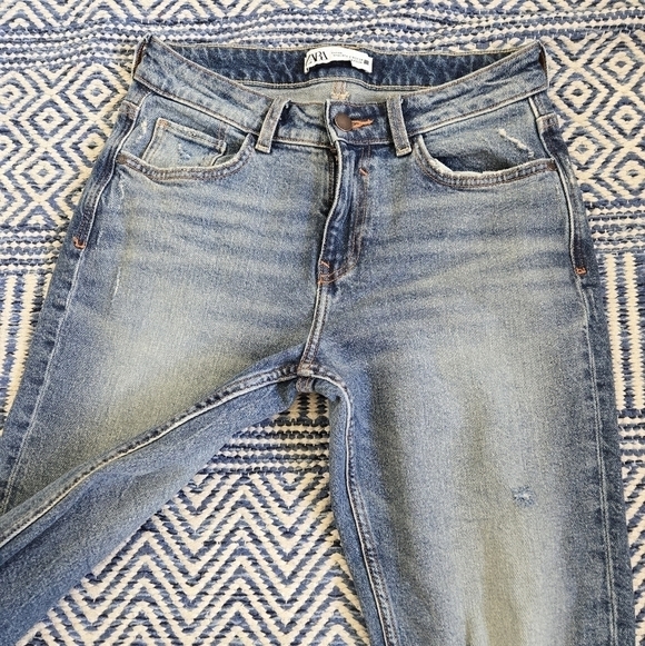 Zara Womens Slim Distressed High Rise Jean Size 2 - Picture 8 of 13